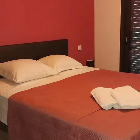 Villa Provence, Uzes, Climatisee 8 Pers Avec Piscine Privee *