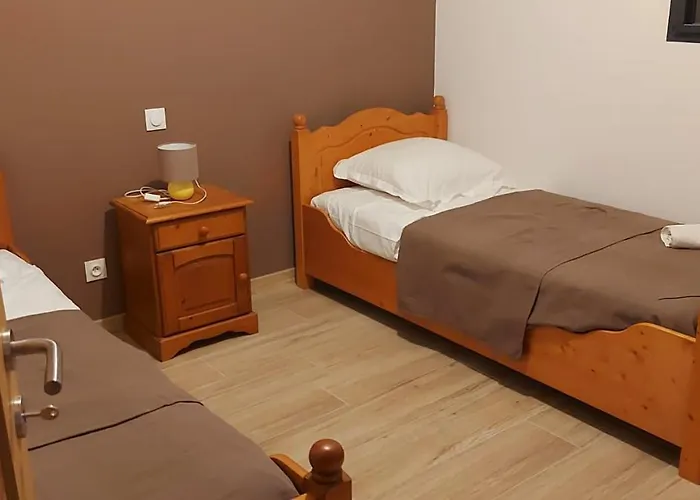 Provence, Uzes, Climatisee 8 Pers Avec Piscine Privee * Gaujac (Gard)